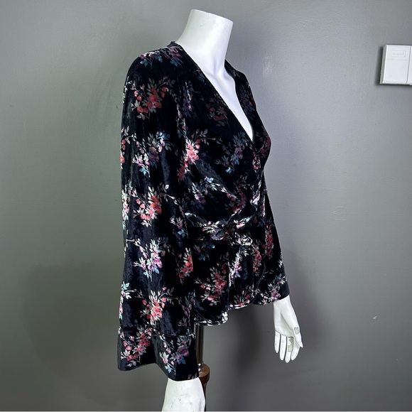 Zara top medium velvet wrap floral feminine romantic goth date night flirty - Picture 4 of 16